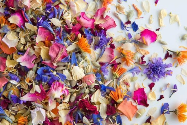 Dried flower confetti