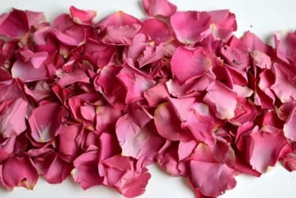 Dried rose petals