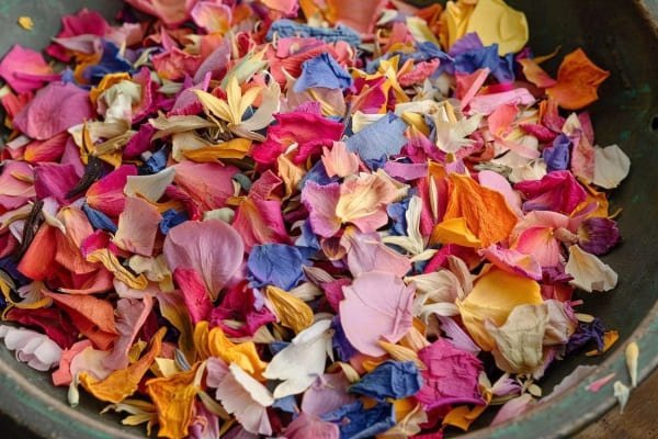 Dried flower confetti