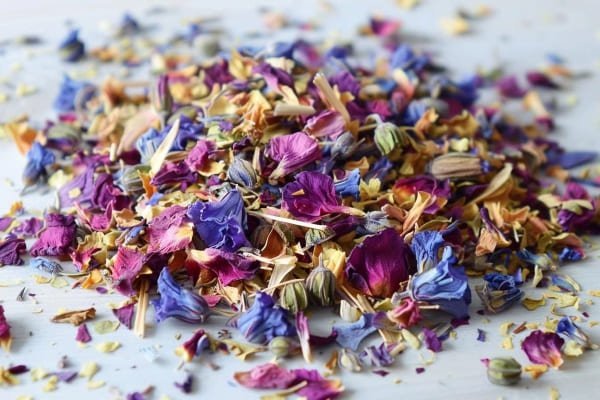Dried flower confetti